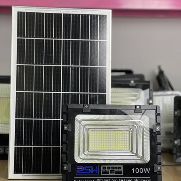 Đèn pha năng lượng mặt trời 100W 