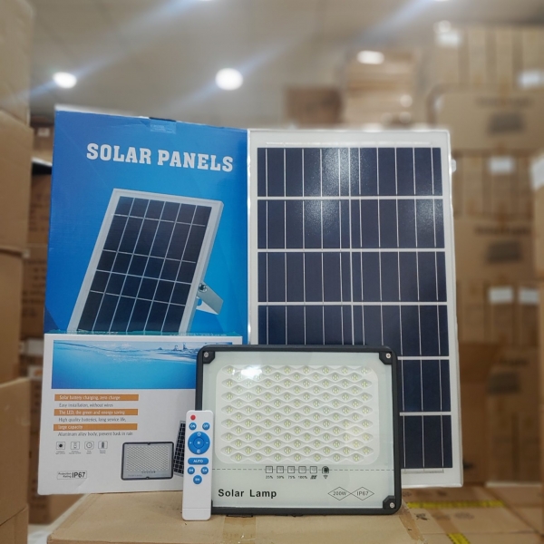Đèn pha năng lượng mặt trời MB-200, Công suất 200w