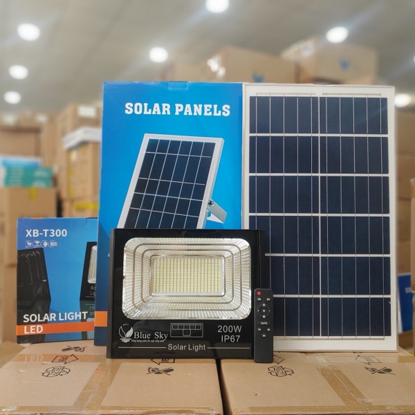 Đèn năng lượng mặt trời Blue Sky  NP-200, Công suất 200W